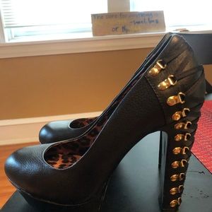 Betsy Johnson black platform shoes